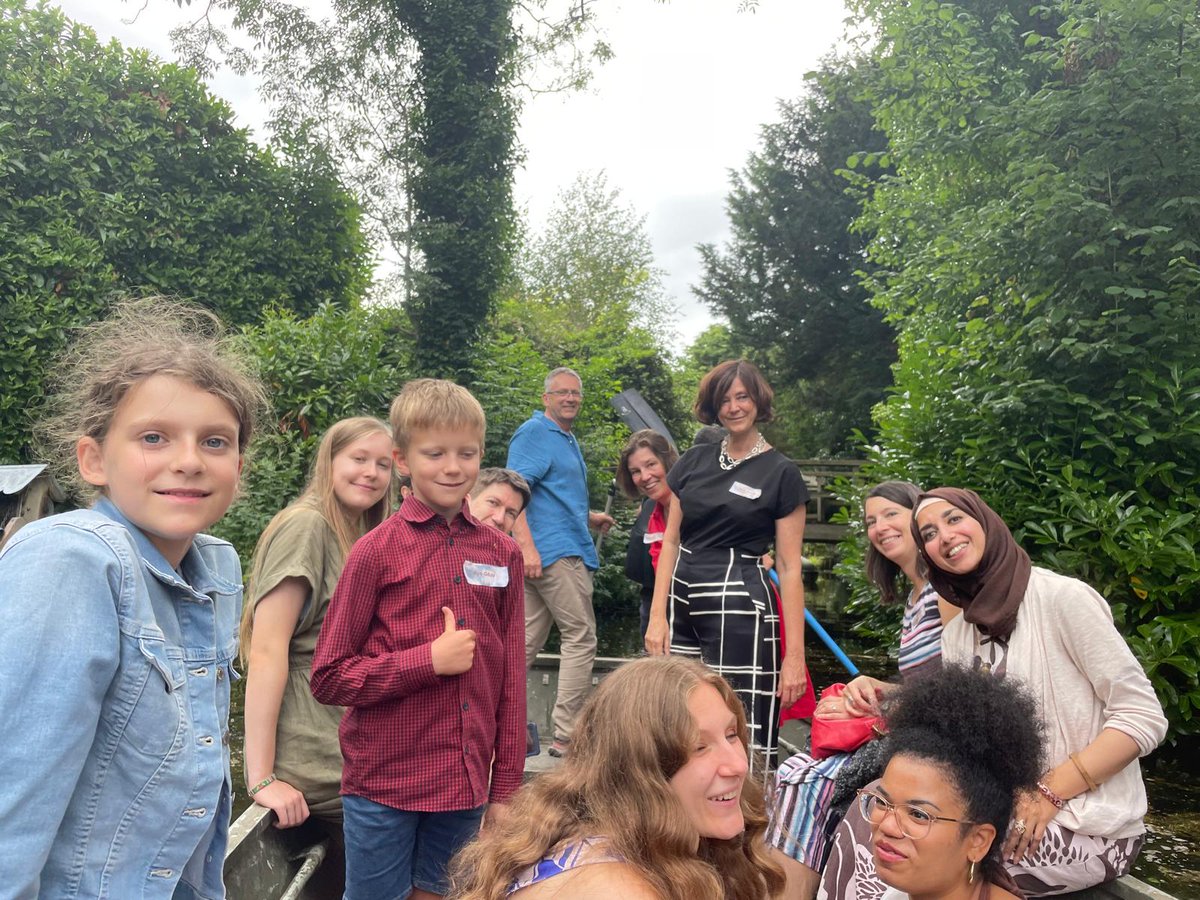 Lab reunion at Neil's today as the <a href="/BrockdorffLab/">Brockdorff Lab</a> turns 30!!!
Celebrating 30 years of X-cellent science. Proud to have been trained here and call it home. 
Cheers to the best Xist-ing lab!! 🎉🎉🧬👩🏻‍🔬🧪💪🏻