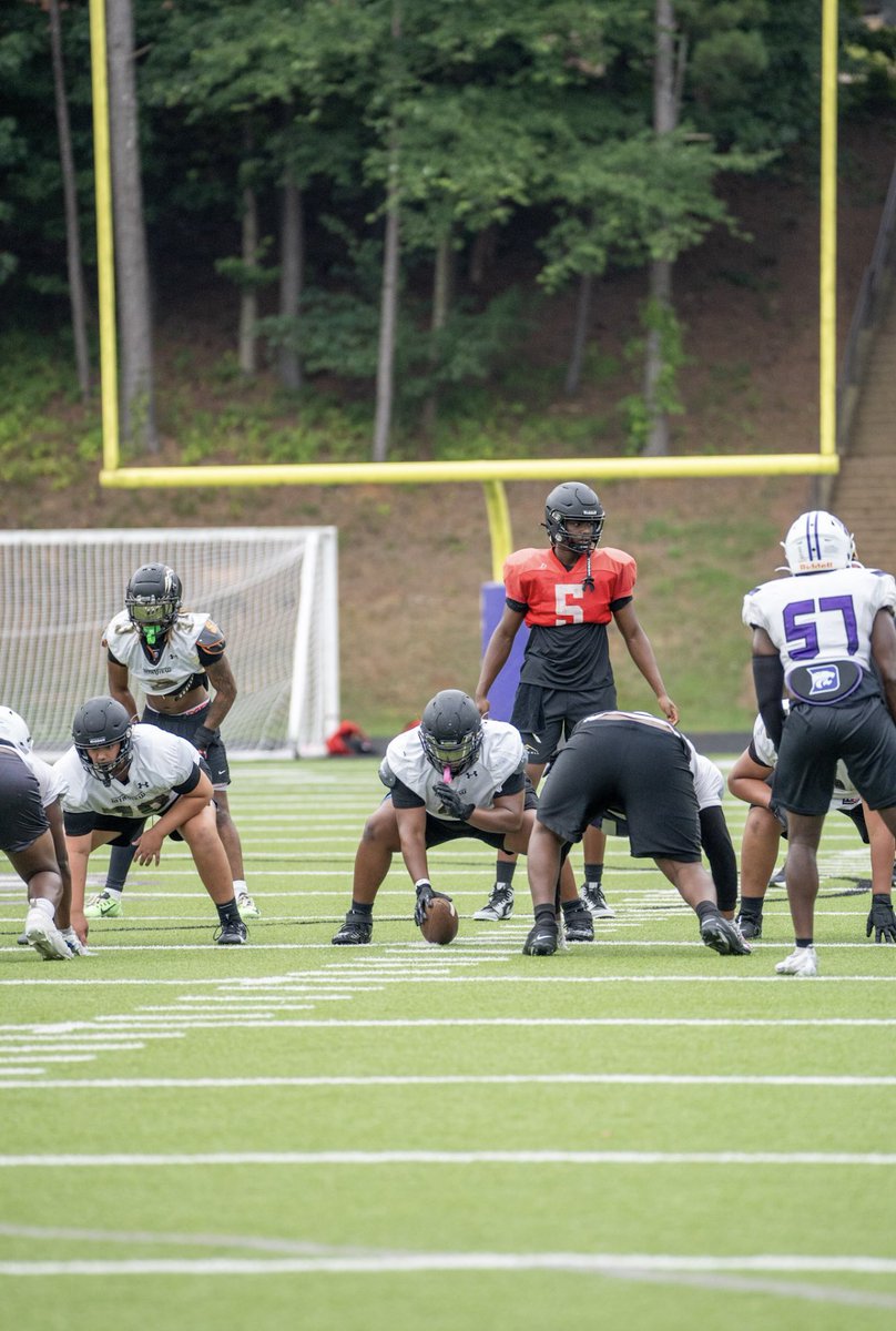 Dewayne_white0's tweet photo. Couple clips from Duluth’s padded camp https://t.co/Pqstr3oZeB