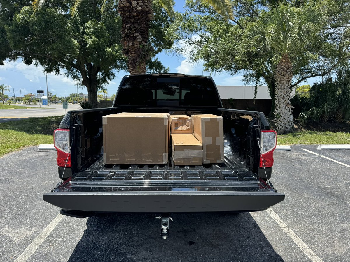 BernyJacques's tweet photo. Yard signs are here and coming to a #HD59 neighborhood near you!
Contact @BenjaminRRoy at 727-953-2474 if you’d like one https://t.co/fZJ9abt6aF
