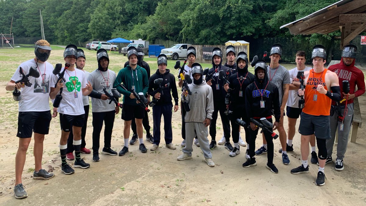 GoCamelsMBB's tweet photo. Battle ready 😤

Another good team paintball outing in the books. 

#RollHumps🐪🏀 https://t.co/C0jbe6Uh5F