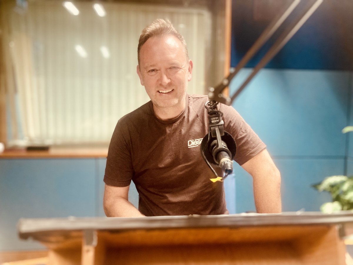 RTESunMisc's tweet image. "This morning, the first All Ireland since 1949 that my father won't be attending, I'm sure he's sitting somewhere in heaven in a commentary box about to start commentating on this match..." To close, Éamonn Ó Muircheartaigh's warm tribute to his father, the incomparable Mícheál