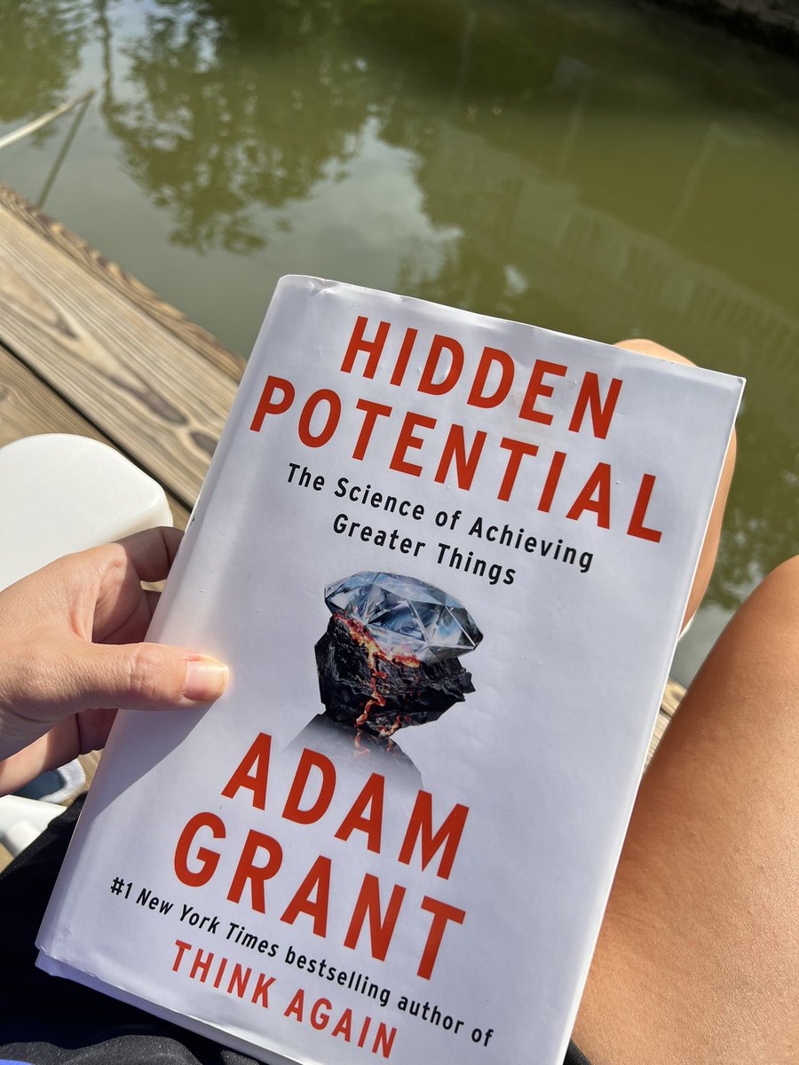 Mrs_Collier_6's tweet photo. Getting some reading some #Lakeside #LifeCollierized #LakeLife #Peaceful #ALLinSMSD https://t.co/P2ozBh7N52