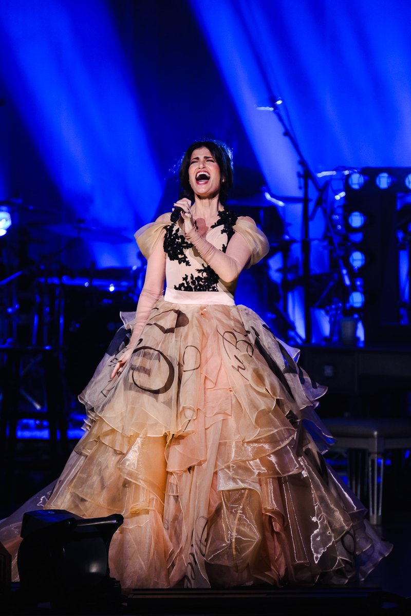 stgpresents's tweet photo. 💫 @idinamenzel kicked off her Take Me or Leave Me Tour at The Paramount Theatre Friday night! 💫 Her voice is as mesmerizing and powerful as you'd expect 🤩
📸 by Jason Tang | July 19, 2024 | Seattle, WA | #STGPresents | #IdinaMenzel | #TMOLMTour https://t.co/qcz1HcBRCt