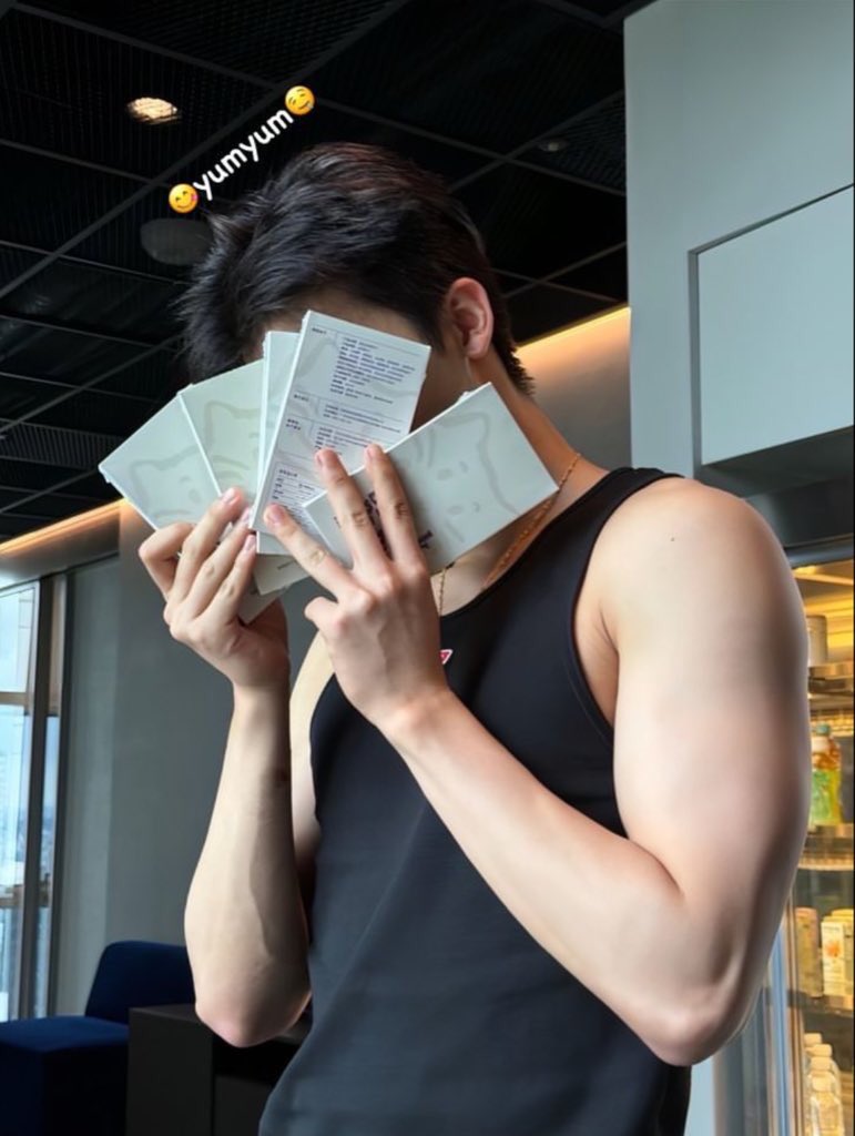 isaturonmarch's tweet photo. 😁😁 https://t.co/jJPpaDReZt