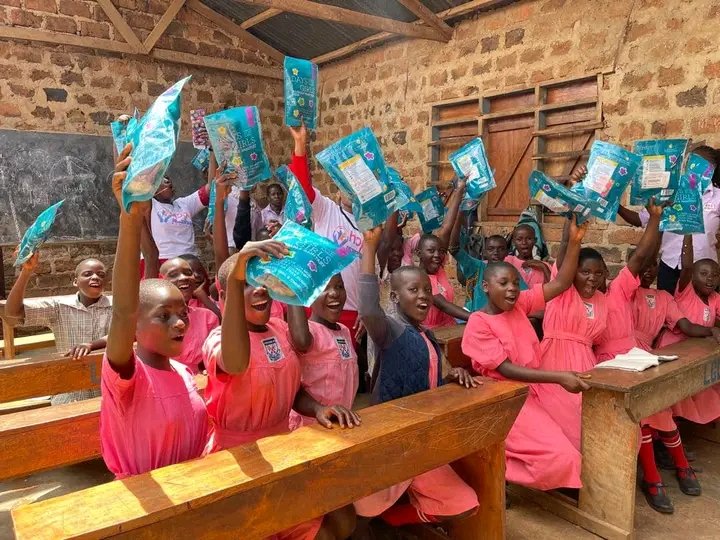 Jkanyike200's tweet photo. These girls have been facing challenging times during their periods, and the donation of reusable pads will have a lasting impact on their lives. By providing them with this sustainable solution, they can now focus on their education without the worry #education #foryou #helpkid https://t.co/mmSPBwE3dC