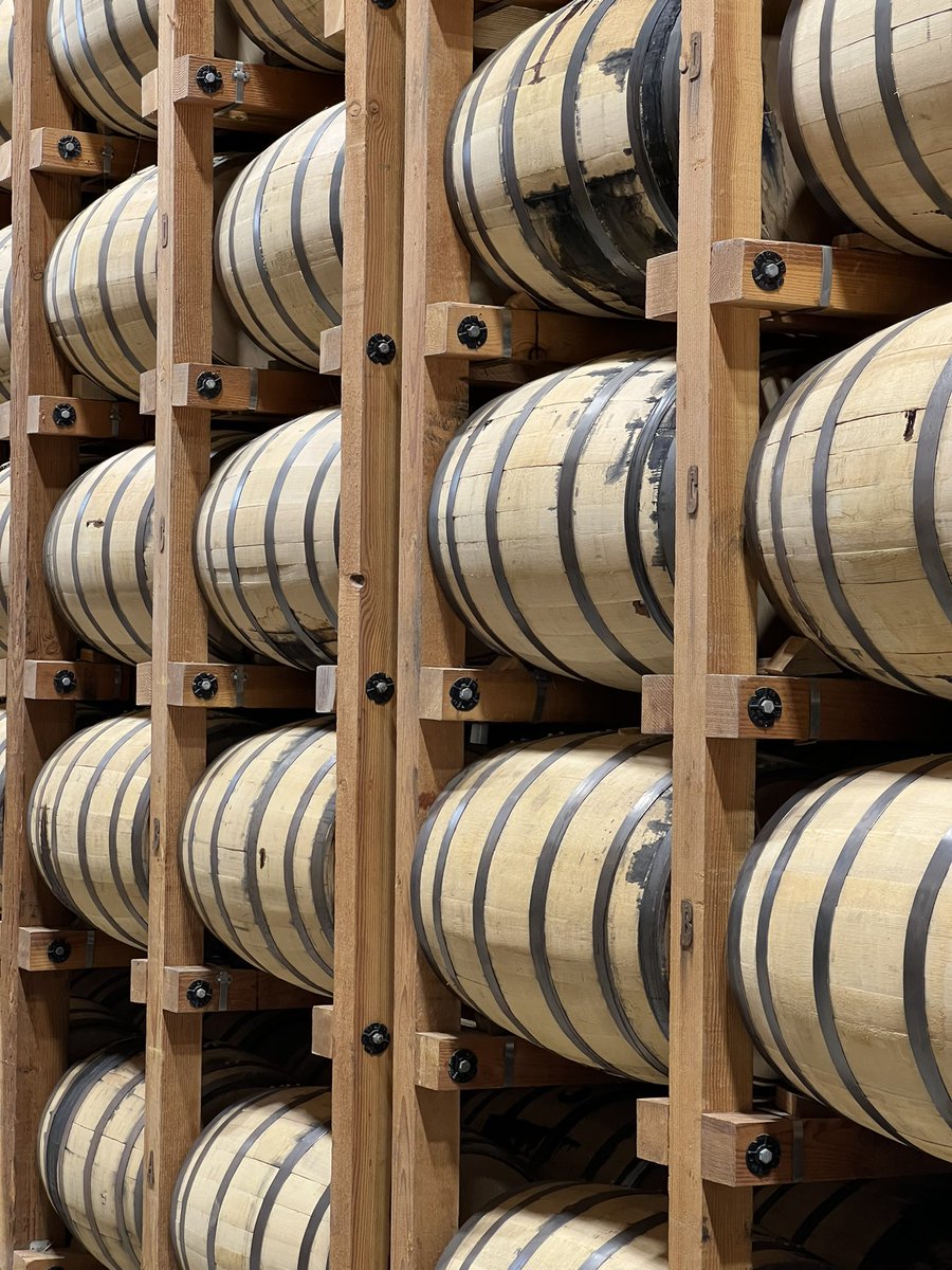 Bagrly's tweet photo. Cool tour of the full grain-to-glass #distillery @freyranch and a tasting of their wide range of #bourbon and #whiskey - CHEERS π₯ π§‘ πΎ ! #freyranchdistillery #freyranchbourbon #freyranchryewhiskey #fallonnv https://t.co/x1NgNn8Rf0