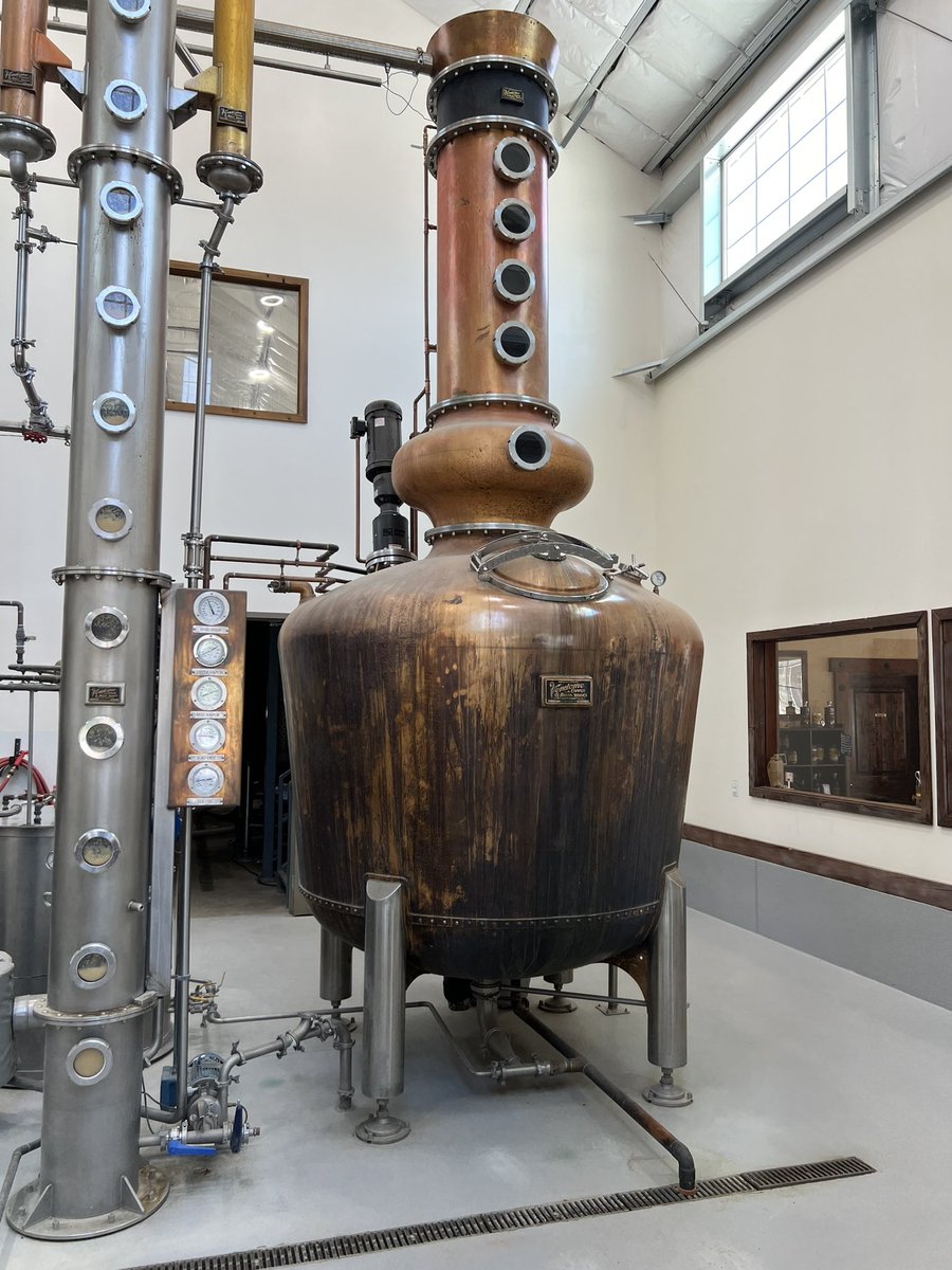 Bagrly's tweet photo. Cool tour of the full grain-to-glass #distillery @freyranch and a tasting of their wide range of #bourbon and #whiskey - CHEERS π₯ π§‘ πΎ ! #freyranchdistillery #freyranchbourbon #freyranchryewhiskey #fallonnv https://t.co/x1NgNn8Rf0