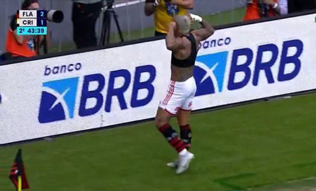 yuricrfx_'s tweet photo. Você nasceu pra esse papel, você nasceu pra ser predestinado, você nasceu pra ser FLAMENGO!

Nenhum, NENHUM clube combina com você, e vice versa…

Mais uma vez, o destino agiu, te mostrou o que é ser Flamengo, te mostrou como é jogar defendendo esse clube e essa torcida

Fica. https://t.co/mm7zJv973o