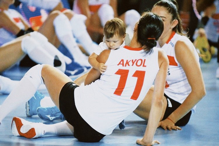 ‏ٰ (@archivefornaz) on Twitter photo 