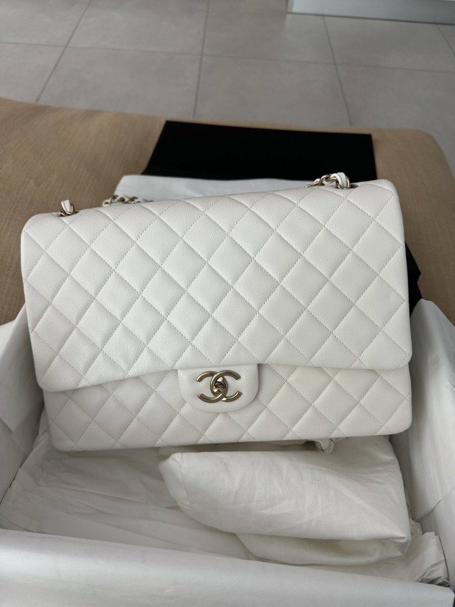 Oh wow <a href="/Camila_Cabello/">camila</a> THANK YOU 💕💕💕 Real Miami girls get it popping! So thankful to be apart of masterpiece congratulations again my girl 🫶🏾⭐️