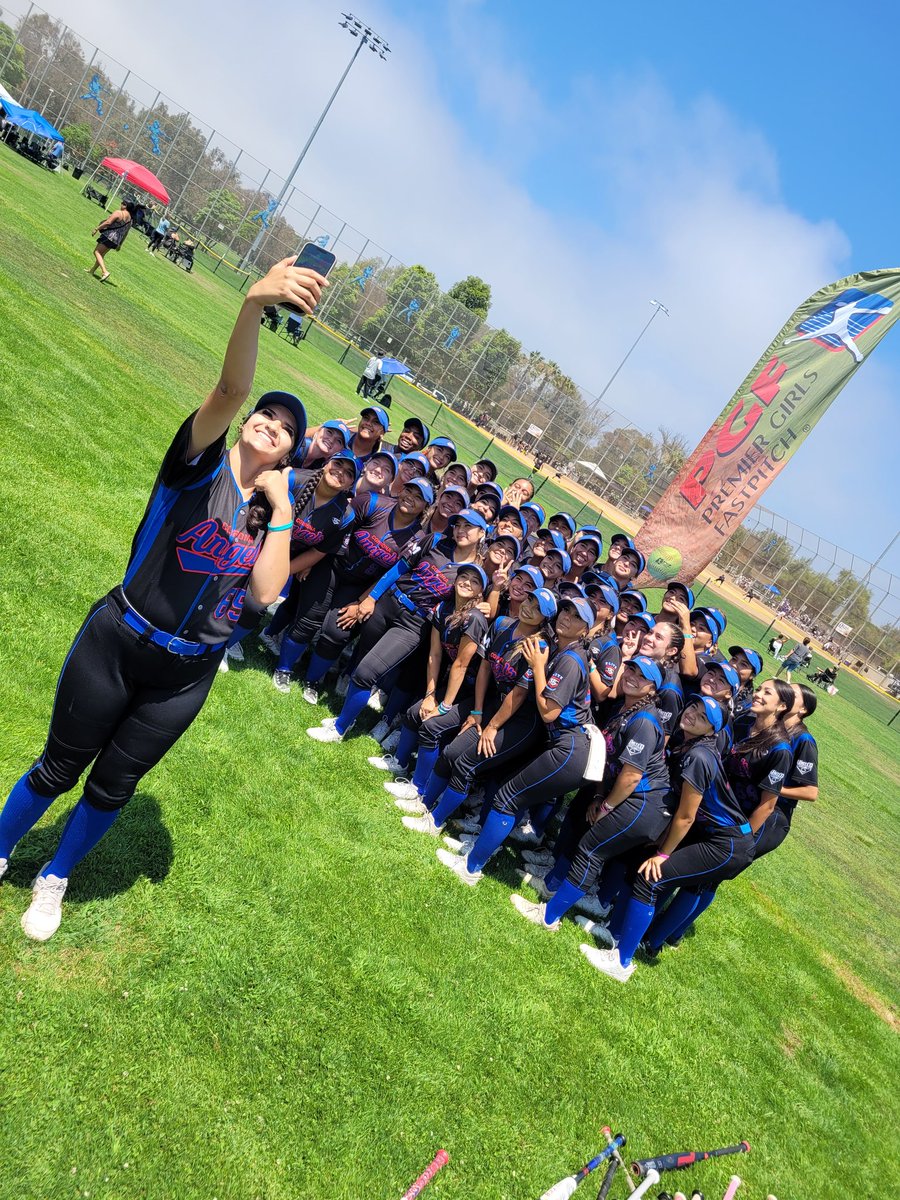 CA_Howard_Vault's tweet photo. To our Class of 2024!  Thank you for all your hard work!  Let's all go out there and put everything one last time TOGETHER this season for the title.  @PGFnetwork https://t.co/fTBxdnQyjD