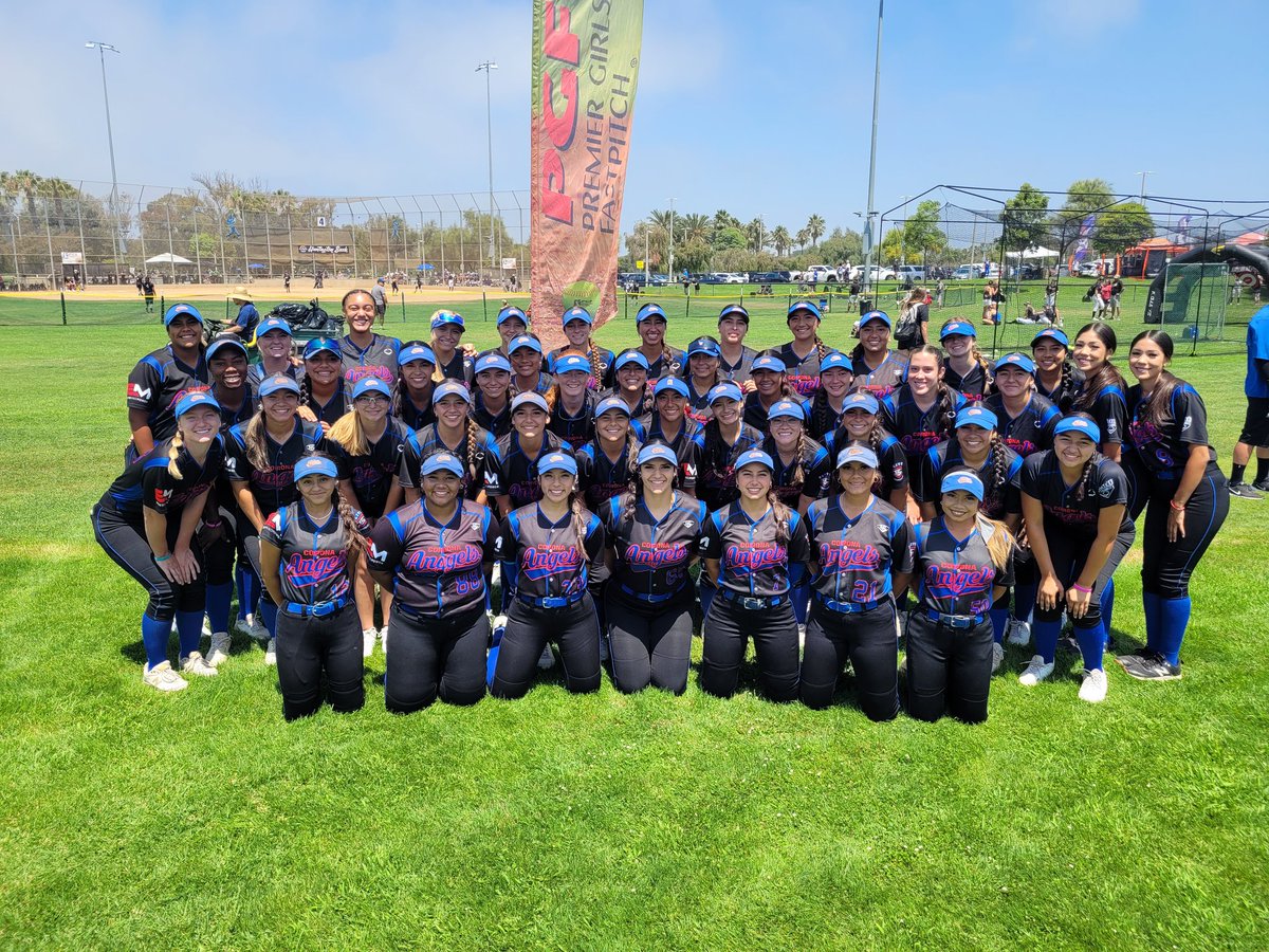 CA_Howard_Vault's tweet photo. To our Class of 2024!  Thank you for all your hard work!  Let's all go out there and put everything one last time TOGETHER this season for the title.  @PGFnetwork https://t.co/fTBxdnQyjD