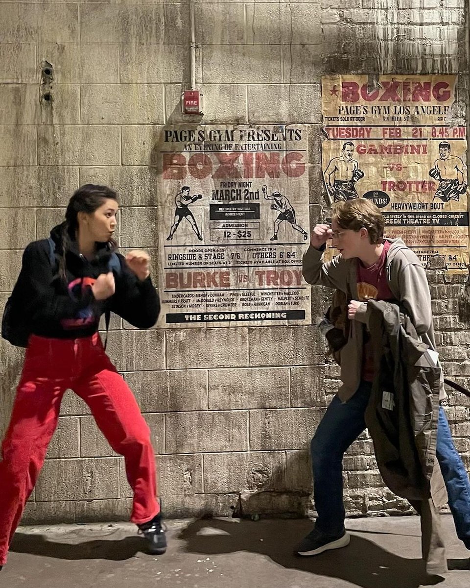 oh  come  on,  we  all  know  who's  winning  this  one . . . 🙄