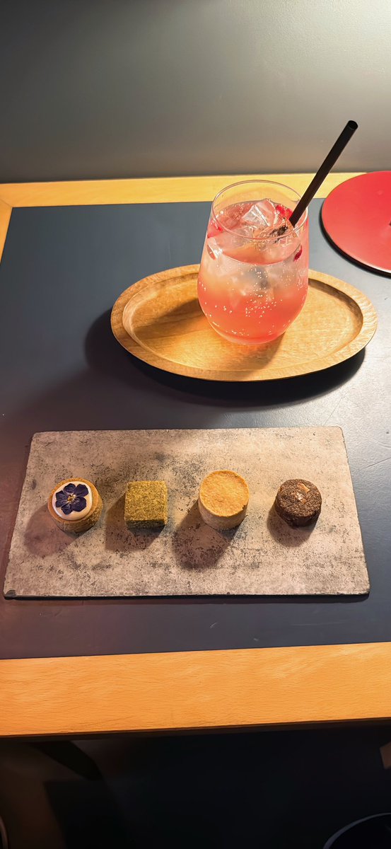 spiel14's tweet photo. 西荻窪のカフェ「cotito コチト ハナトオカシト」さん
久しぶりにカフェ営業を再開したとインスタで見て
◆クッキープレート
⚫︎季節の果物とお花の自家製シロップ〜ソーダ
#cotito #コチトハナトオカシト #_cotito____
#西荻窪グルメ #西荻窪カフェ
#西荻グルメ #西荻カフェ
#カフェ #cafe https://t.co/7aKUfhCC7X