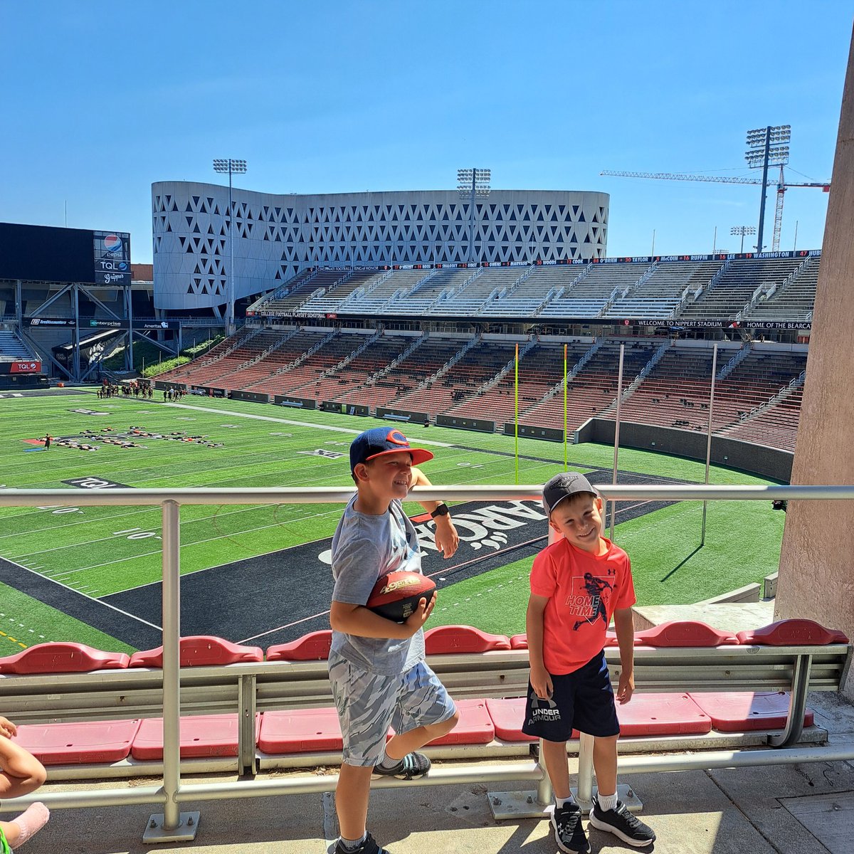 CoachScreeton's tweet photo. We would like to thank the University of Cincinnati for Beau's Unofficial Visit today. Go Bearcats!!!

Class of 2036- 3'6 45 lbs. Athlete, willing to play on both sides of the ball. https://t.co/CP4FFPOtdo