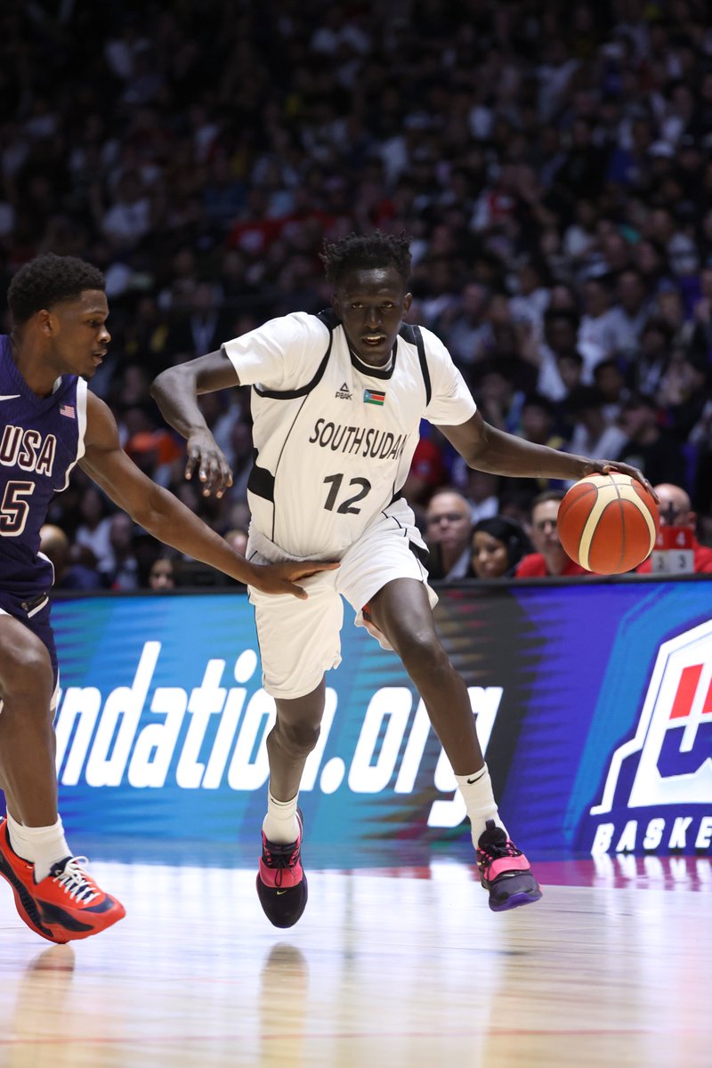 NBL's tweet photo. South Sudan take Team USA all the way to the final buzzer in London, falling short 101-100 🤯

Majok Deng (7 PTS, 4 REB), Bul Kuol (3 PTS, 4 REB) and Jackson Makoi (2 PTS, 3 AST) all made contributions in an incredible performance from the youngest basketball nation 🇸🇸 https://t.co/I7JoLO5hI3