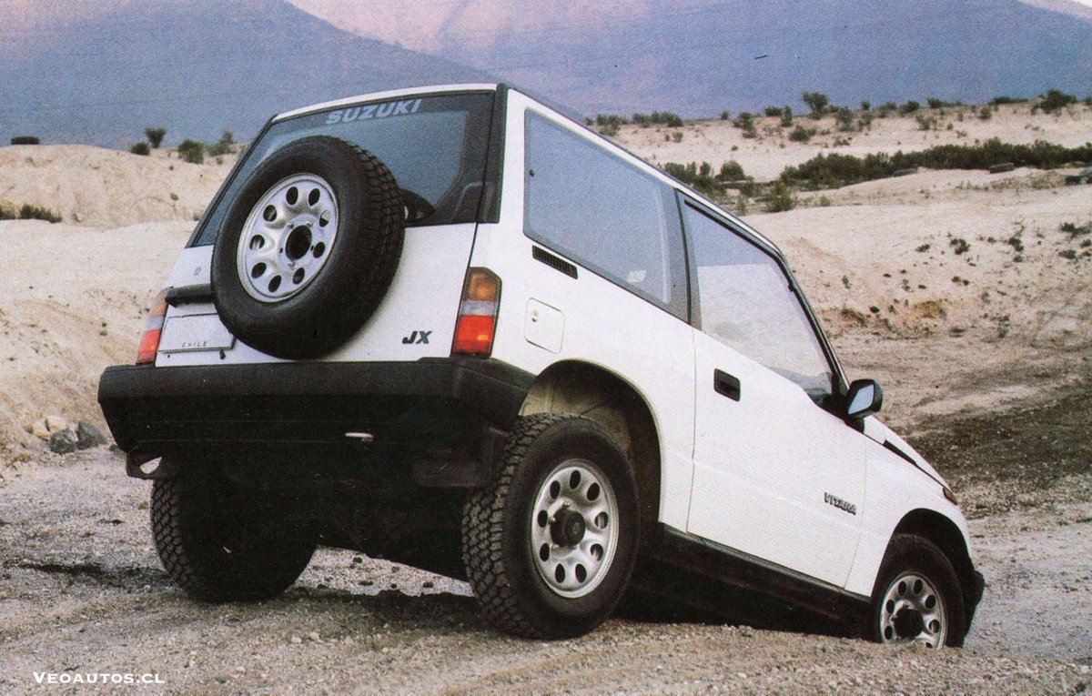 VeoAutos's tweet photo. Suzuki Vitara Versión JX Chile 1989. El modelo debuta en Chile en abril de 1989, año que cierra con 405 unidades vendidas

+ info https://t.co/N5ku8FoMUw

#suzukivitara #suzukiescudo #geotracker #vitara89 @Maruti_Corp @addict_car @thecarfactoids @RiveraNotario @SuzukiChile_ https://t.co/OH0ac9XKTy