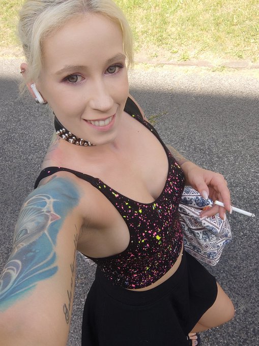 Minnie Manga - Hey guys 😘 check out the links ➡️ https://t.co/9MMhVaFzcm & https://t.co/sdiS8kL0cc @clips4sale If you want to see more #join now➡️ https://t.co/Fjuh9NVzTw @realloyalfans #RT and #FOLLOW me #blonde #smile #c4s #fetish #tattoo #bdsm #customvideos #smoking #sexy https://t.co/J8ygMg0JEo