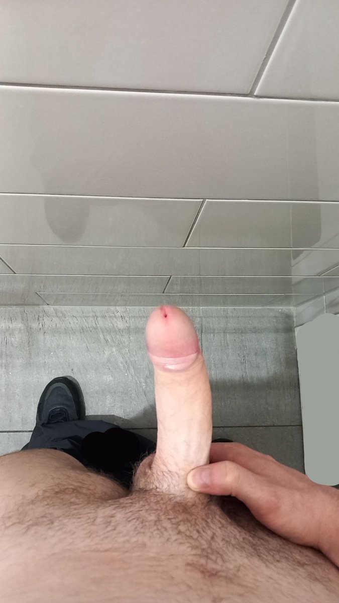 sfgbtm's tweet photo. Horny asf😮👀 #bigdick #sizematters #sizequeen #bwc #monstercock #nsfw #hugecock #bigwhitecock #horny #onlyfans https://t.co/Wmq4bHupZJ
