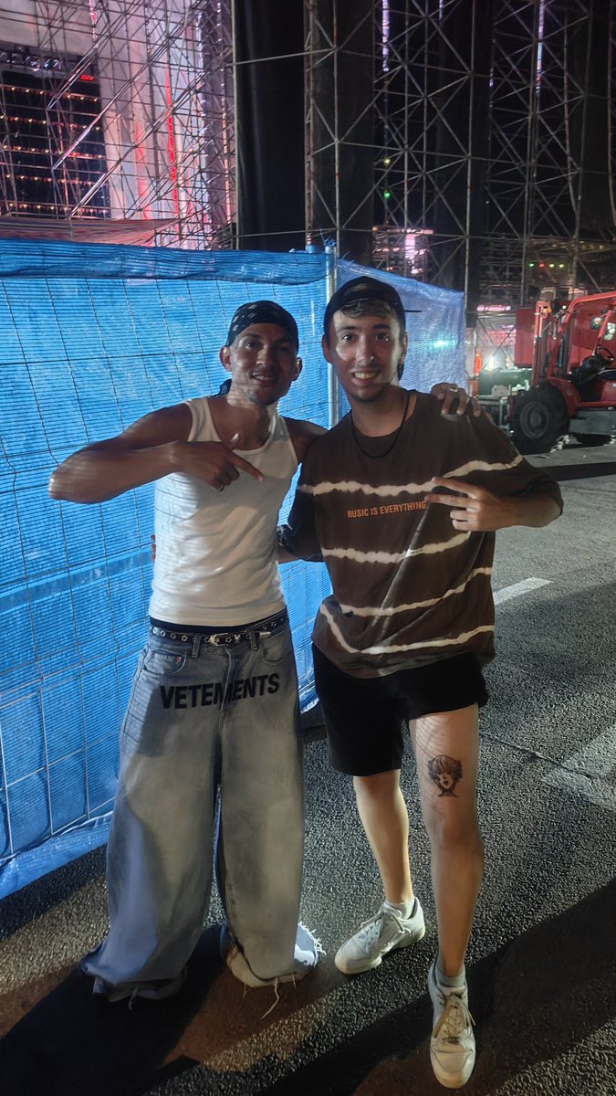 ByRedyx's tweet photo. Muchas gracias por todo lo que has hecho por la música, gracias por cambiarme la vida con DATA, me llevo tatuado no sólo a Sena, sino el tiempo que me has dado de poder agradecerte todo lo que has hecho en tu trayectoria, el mejor artista sobre la faz de la tierra🥹🫂

@Tainy https://t.co/rdyeDx7MxN