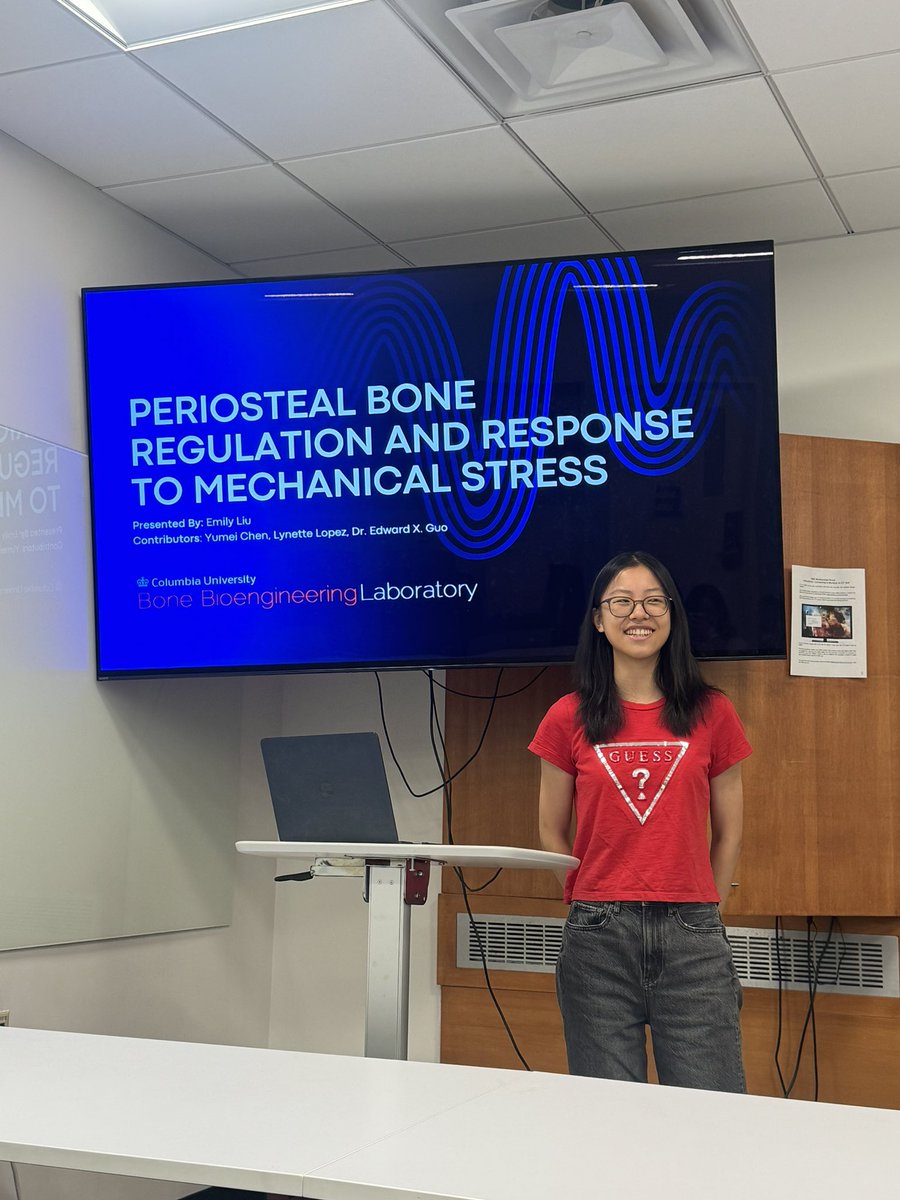 ColumbiaBBL's tweet photo. Good job Emily and David, in their summer project presentations 👏

#Undergraduate #SURFProgram https://t.co/yhSyUYcC5R