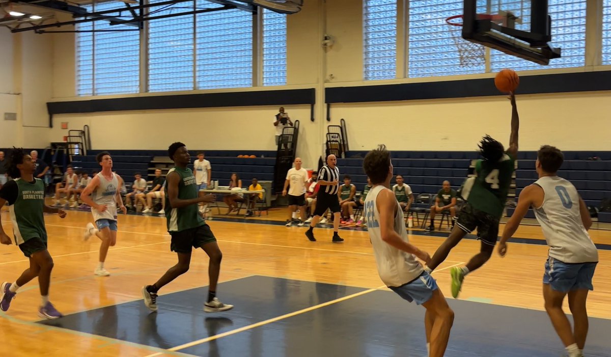 gmchoops's tweet image. More photos from the action in South Plainfield’s 50-35 victory over A.L. Johnson in the Tri-County Summer League in Clark, NJ on Wednesday night.  #njhoops #gmchoops #sphoops #summerleagues #summerhoops @SP___Basketball @aljsports