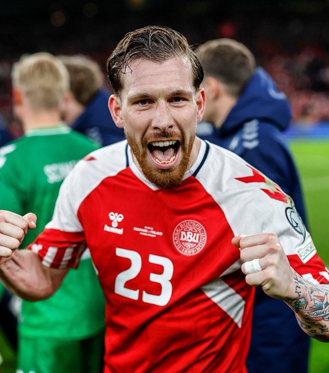 🚨🔵⚪️ BREAKING: Olympique Marseille are closing in on deal to sign Pierre-Emile Højbjerg!

Agreement in place with the player and also almost done with Tottenham, now working on final details.

Pablo Longoria and Mehdi Benatia, on it with #THFC.

Here we go, soon 🇩🇰 #OM