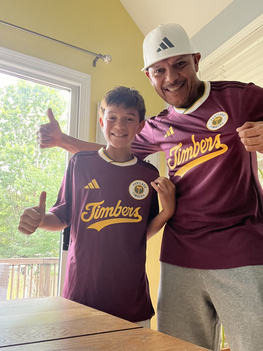 👀 what was in the mail today ! <a href="/TimbersFC/">Portland Timbers</a> <a href="/SomosTimbers/">Somos Timbers</a> <a href="/timbersarmy/">Timbers Army</a> <a href="/TimberJoey/">Timber Joey Webber</a>  now we are ready for the game !! Let’s go Timbers ! #timbersfamilyinkc