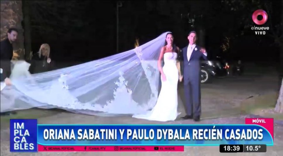 fedeebongiorno's tweet photo. Tremendo el vestido de Oriana 🥹🤍 https://t.co/dJgXHufKzl