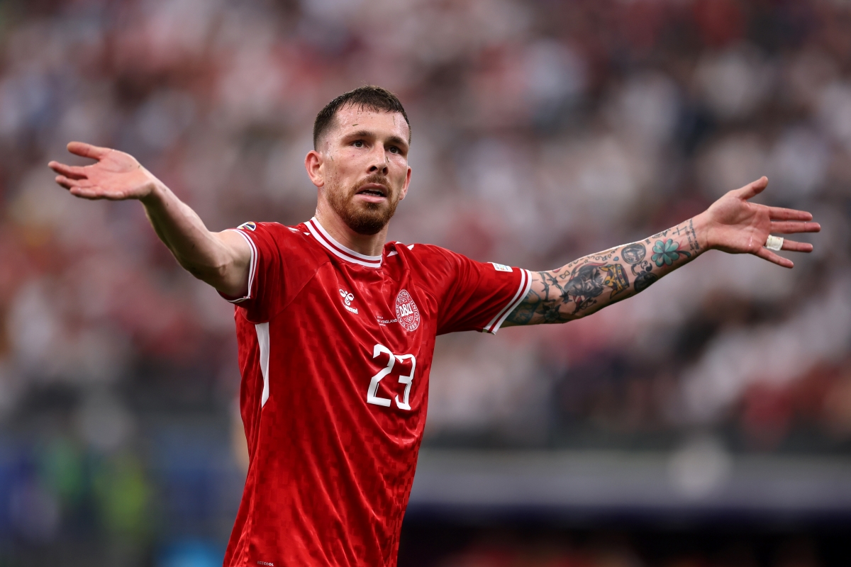 🔴 Pierre Emile Hojbjerg 🇩🇰 devrait s'engager à l'OM en prêt avec OA obligatoire, il est attendu à Marseille dans les prochaines heures.

#TeamOM | #MercatOM

🗞️ <a href="/Serguei/">Mathieu Grégoire</a>