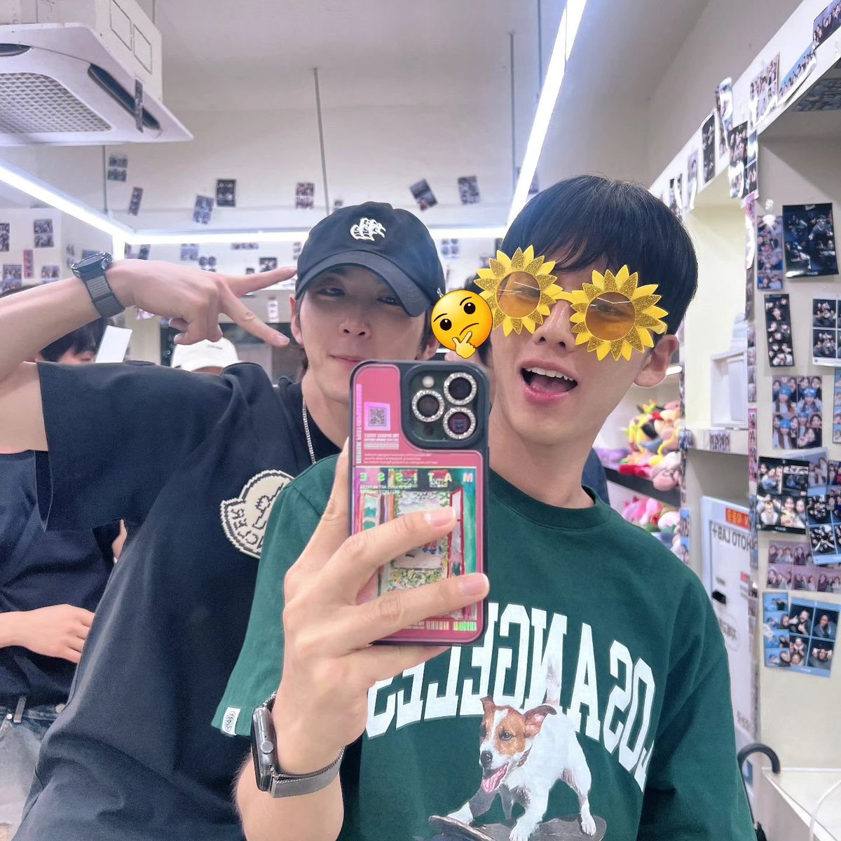 spectrumdoing's tweet photo. + minjae❤️, donggyu💚 https://t.co/Dy7bSAANyG