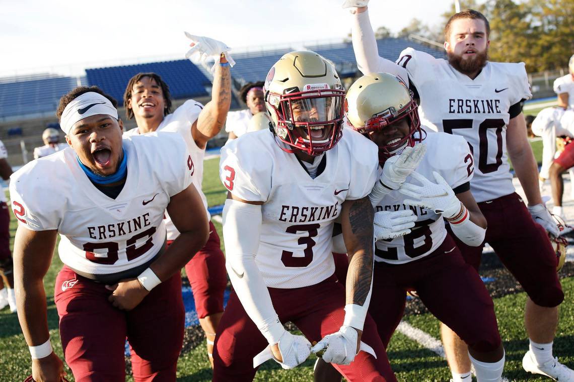 LPaul_24_24's tweet photo. Had a great day at Erskine College. After a good conversation with @CoachDHop_24 I am blessed and honored to say I received an offer!! @FleetFB @erskinecollege 
@AHSPantherFB @CoachWash4 
@YoureNextTrain1 https://t.co/XEMGoqFnU7