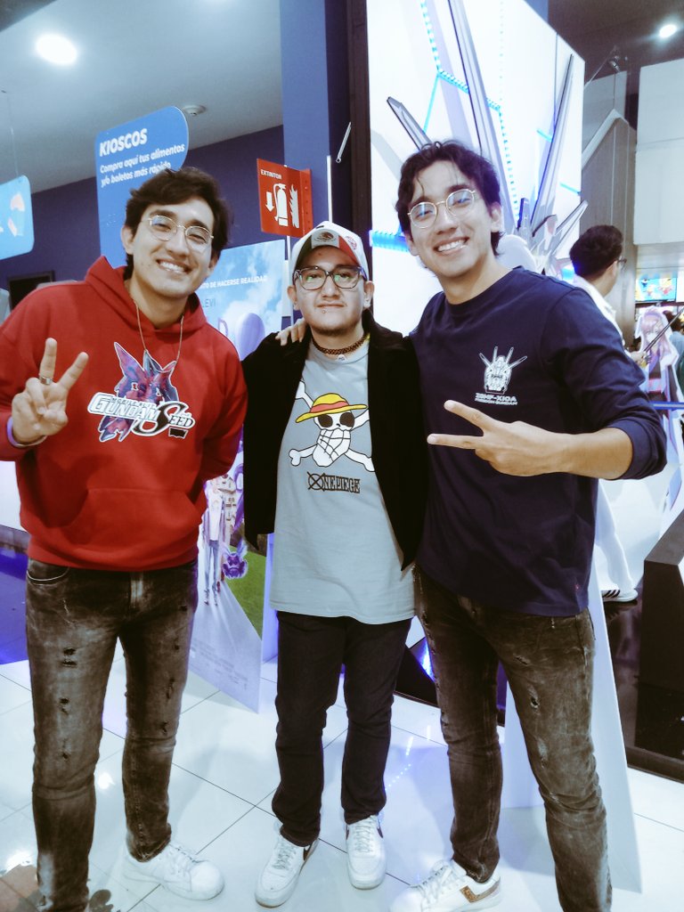 TonyStorm25's tweet photo. Gracias tío @KonnichiwaFest @MasQueCineLatam @Cinepolis 😎🤘🏻♥️ https://t.co/msivXPj9cz