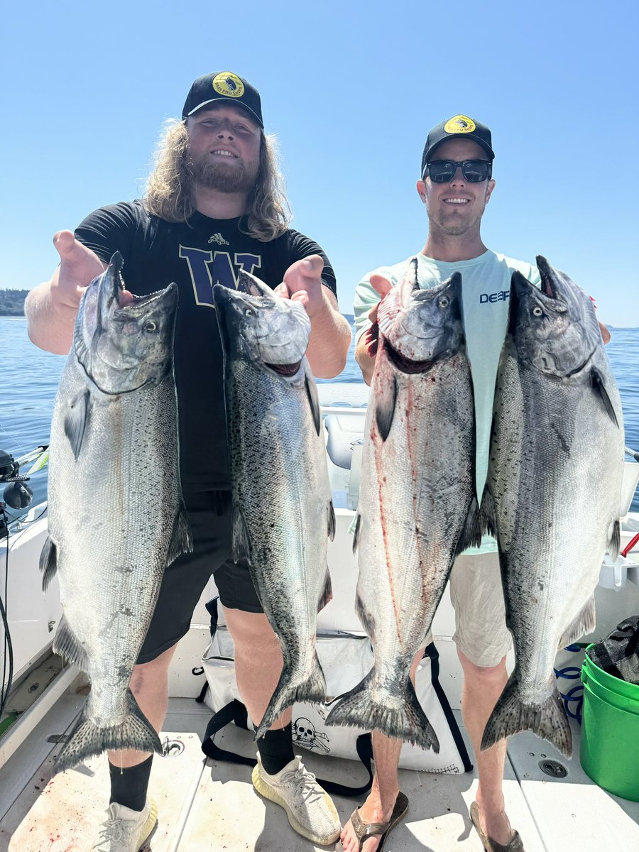 LandenHatchett's tweet photo. Dawg Derby! https://t.co/UwYdn43MD7