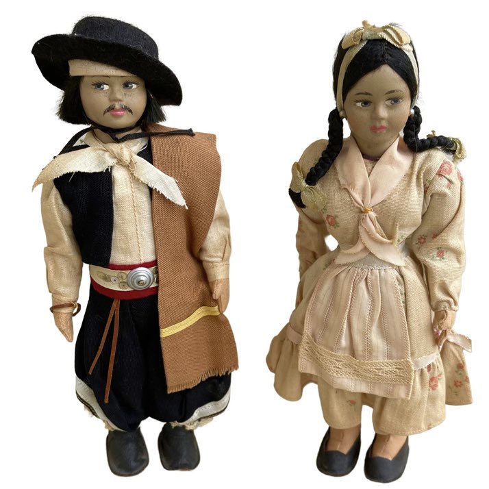 MaryBradshaw66's tweet image. Mexican Folk Art is one of our favorites to find. I was inspired by a neighbor’s decor when I was very young. I LOVED IT! A lot of pieces just listed in our Etsy store. 

Follow Etsy Link in Bio: #spanishdesign #ashtray #kitsch #mexicandecor #kitschy #kitschdecor #mexicandolls