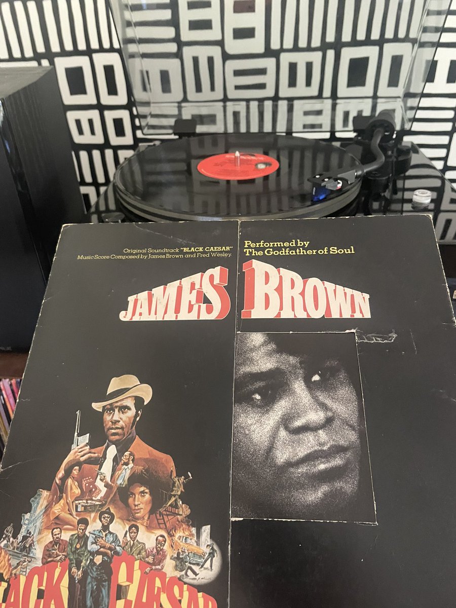 jscottamy's tweet photo. Soundtrack 3.  It’s getting funky in here. #MusicToWriteTo https://t.co/heqnW950Qa