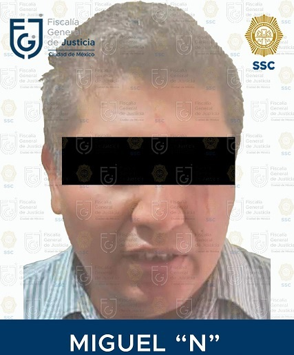 AztecaNoticias's tweet photo. #IMPORTANTE | Miguel ya es considerado como #feminicidaserial, ya que además del asesinato de la adolescente María José en Iztacalco en abril de este año, la @FiscaliaCDMX anunció que obtuvo dos nuevas órdenes de aprehensión en su contra, que se cumplimentaron este sábado.
Ahora se le atribuye penalmente la desaparición y muerte de dos jóvenes mujeres, quienes fueron vistas por última vez en el #Edomex y en la alcaldía #Iztapalapa
https://t.co/efB9Qf2gyd