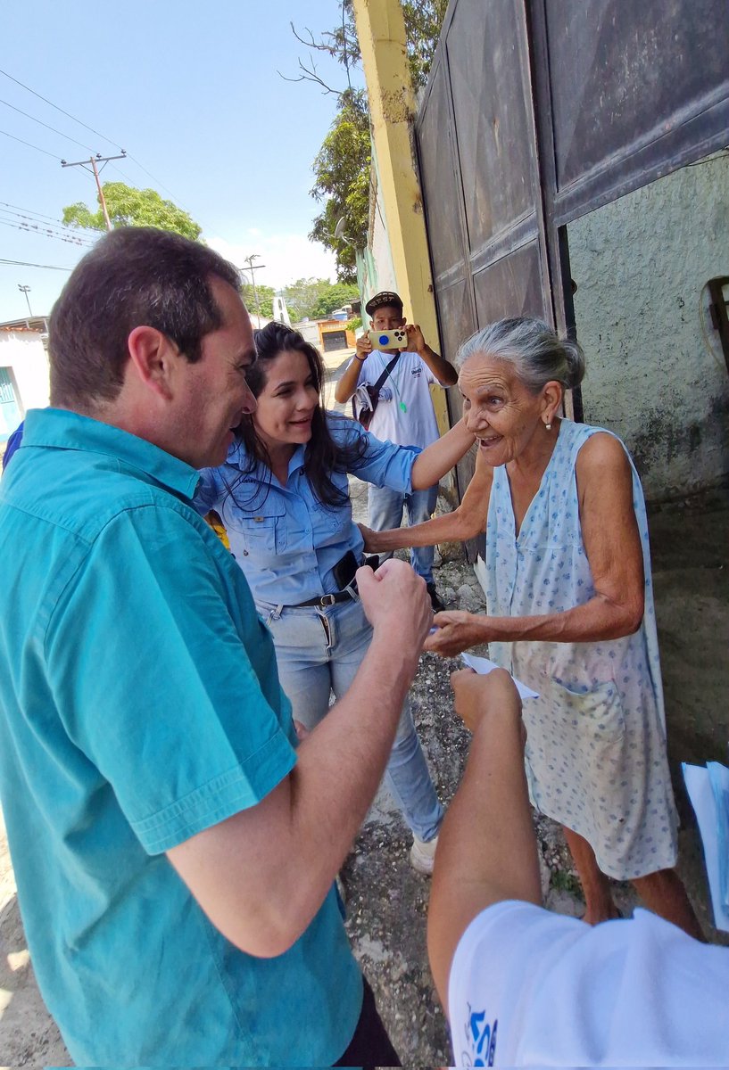 TomasGuanipa's tweet photo. El Municipio Paz Castillo está clarito, todos votarán por @EdmundoGU este #28DeJulio.

¡UNIDAD y VOTO! #VamosAGanar 

📍#Miranda https://t.co/g4VPwo7Tlk