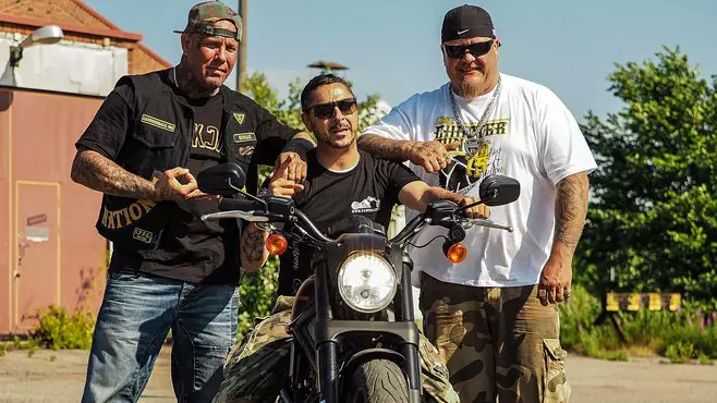 kasvismafioso's tweet photo. @Tietotoivo #ArmanAlizad ja ammattirikolliset.
#JanneTranberg a.k.a. #Nacci istuu nykyään vankilassa #Katiska-jutun toisena päätekijänä.
#CannonballMC #JärjestäytynytRikollisuus https://t.co/XVjuVTOcf2