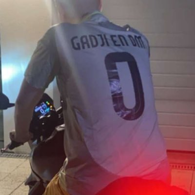 Alaaikse's tweet photo. #OVLC #NouvellePhotoDeProfil https://t.co/HjJeRS33Q5