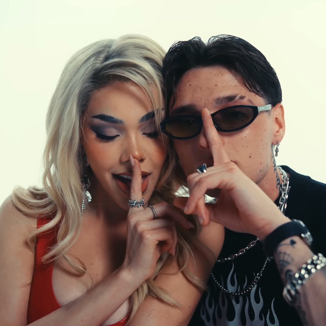 KeniaOsSitio's tweet photo. “TOMMY &amp; PAMELA” de Peso Pluma &amp; Kenia OS, ha alcanzado 25 MILLONES de streams en Spotify, siendo una de sus canciones más rápidas en lograrlo. https://t.co/CpYdJJqIvx
