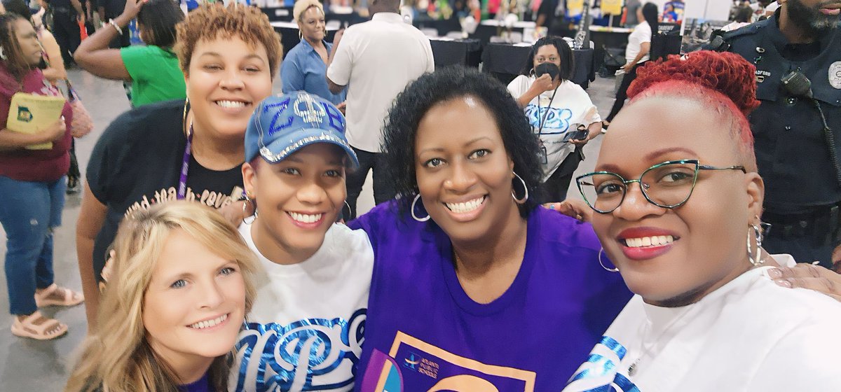 Sherri Forrest (@forrests8) on Twitter photo A wonderful day starting with the Partnership Breakfast then welcoming the most wonderful students and their families to the APS Back to School Bash. <a href="/apsupdate/">ATL Public Schools</a> A wonderful day starting with the Partnership Breakfast then welcoming the most wonderful students and their families to the APS Back to School Bash. <a href="/apsupdate/">ATL Public Schools</a>