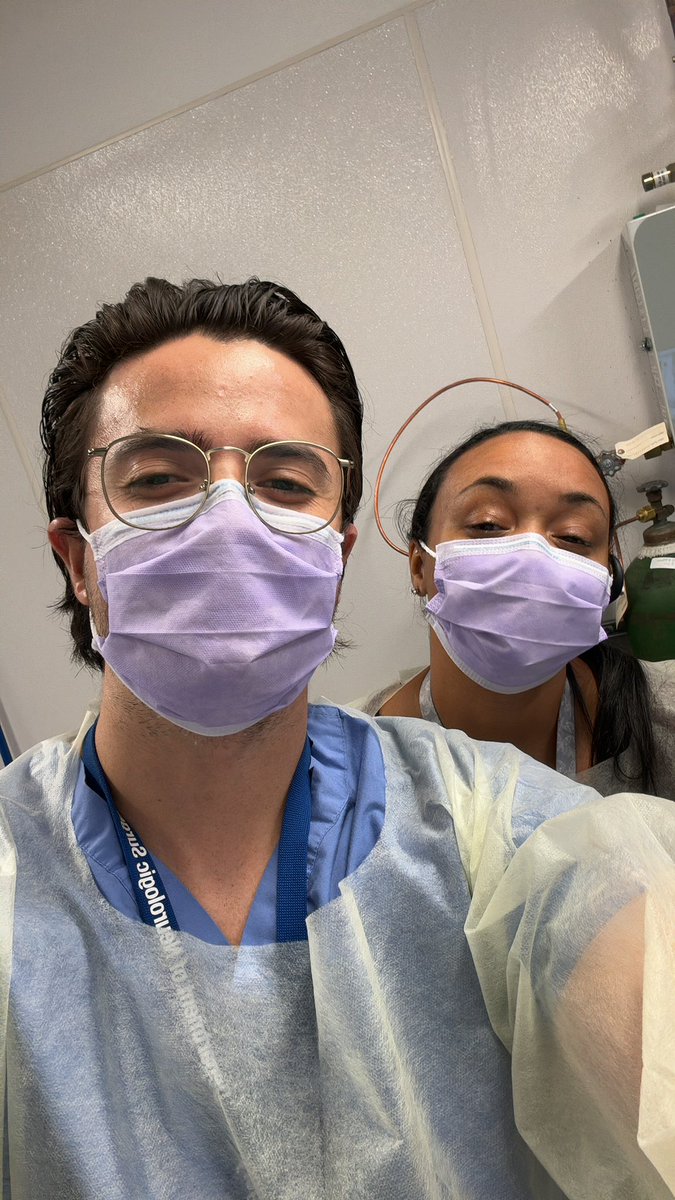 jpnavarro_md's tweet photo. Today @JamesShamul came all the way from Maryland for a very exciting collaboration with our lab @DoctorQMd Eternally grateful for the opportunity to be part of this project. Keep an eye open for groundbreaking results soon 👁️. @MayoClinicNeuro https://t.co/M4dNQ3bUER