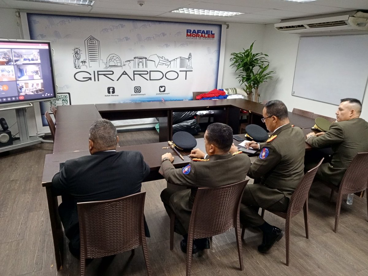 zodiaragua44's tweet image. La FANB presencia vídeoconferencia con el Viceministro de Prevención y Seguridad Ciudadana de cara a las Elecciones Presidenciales del 28-J. Durante la conexión virtual, el Cmdte de la REDI Central, el Cmdte de la ZODI-Aragua el Secretario de Seguridad Ciudadana de la Gobernación