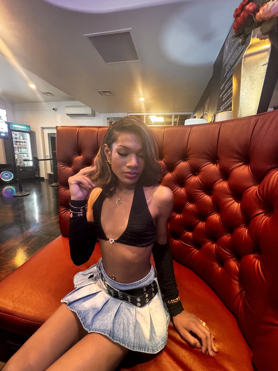 SabiLinBrina's tweet photo. am i fuckable🍑 #dm for #menu #trans #nsfw #nsfwtut 🍆#fantasy #Onlyfan #Hung #xxx #ladyboy #shecock #dl #doll 😜😜 https://t.co/9QijNOTM5P