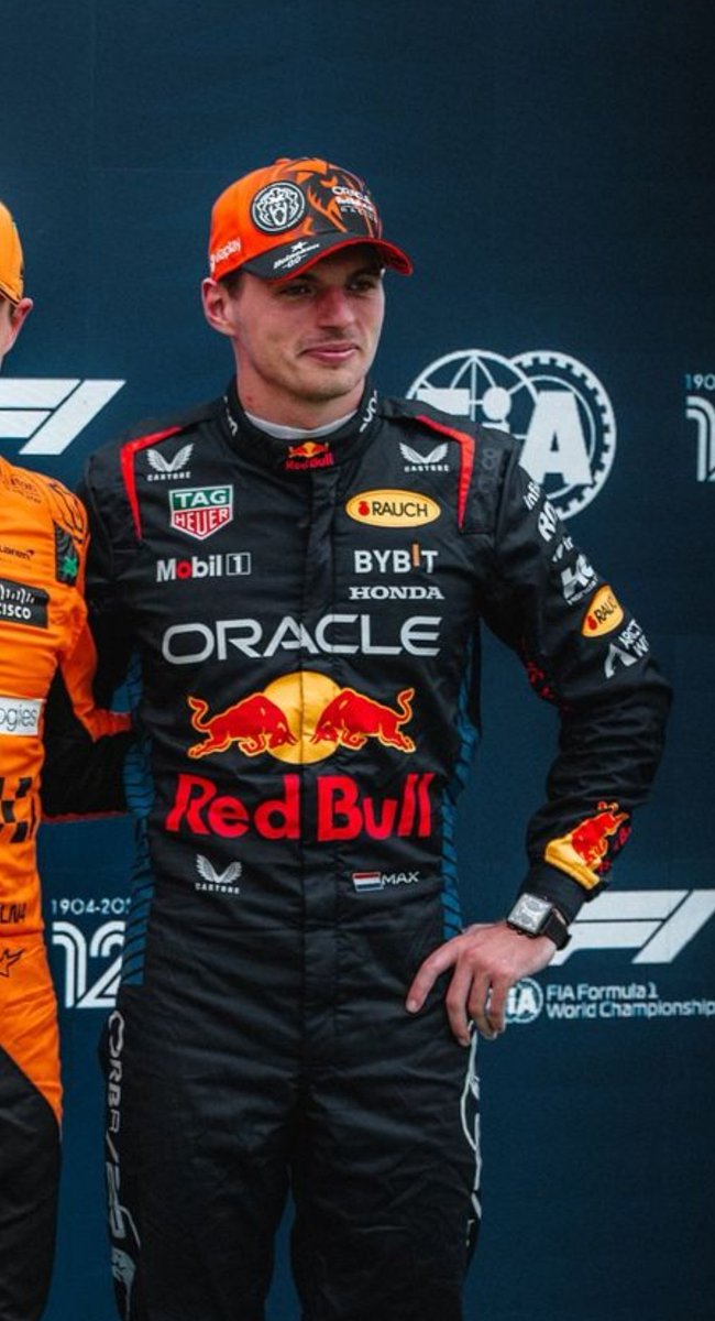 issvuckj's tweet photo. como pode o Max verstappen me lembrar tanto o Rodrigo Lombardi https://t.co/oHxdmpch0s