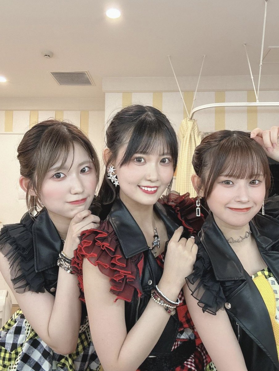 kanchan_pe's tweet photo. おはようございます♪
#SKE48 チームK2 #西井美桜 ちゃんの最新ブログ⬇️
https://t.co/wRoJ8Y2LP9
昨日の #時間がない について
10期の #GofortheDream!! 最高でした😆
もちろん #プレシャス は優勝🏆
#かわちいたのしいみおぶろぐ
#青木莉樺 #伊藤実希
今日はサマーツアー行ってきます✈️ https://t.co/mvPa5wqNdC