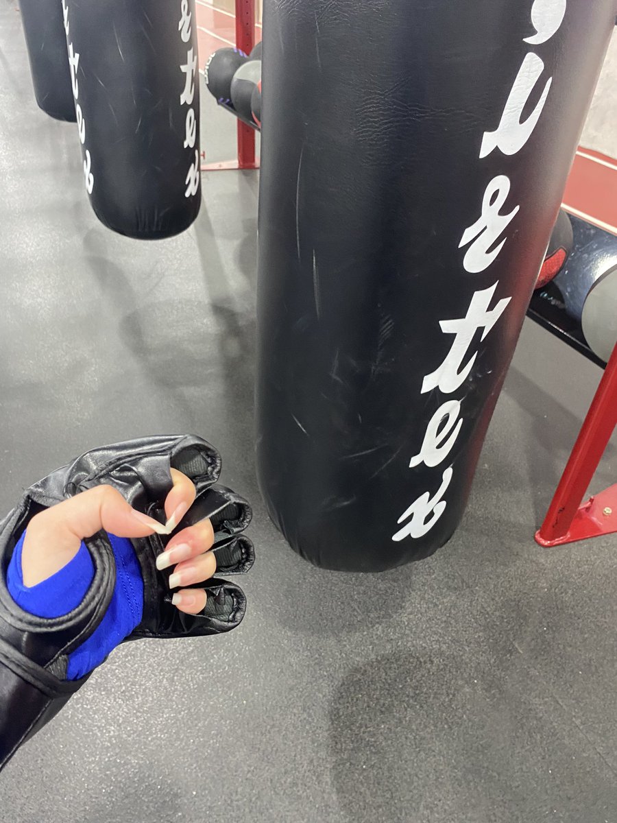 o21ln's tweet photo. Anger .. 
#Boxing https://t.co/aPR8WNky4n