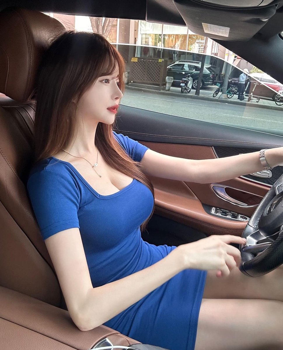 JKFredlight's tweet photo. 會開車的女生真吸引人 https://t.co/HHLteM48vU