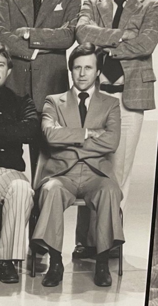 cnicoll's tweet photo. @MikeCarlton01 Love the suit on this guy. Pants look too short but plenty of room to get them off with shoes still on. Jacket looks bloody long as well 😂 https://t.co/SfIfZmqbJB